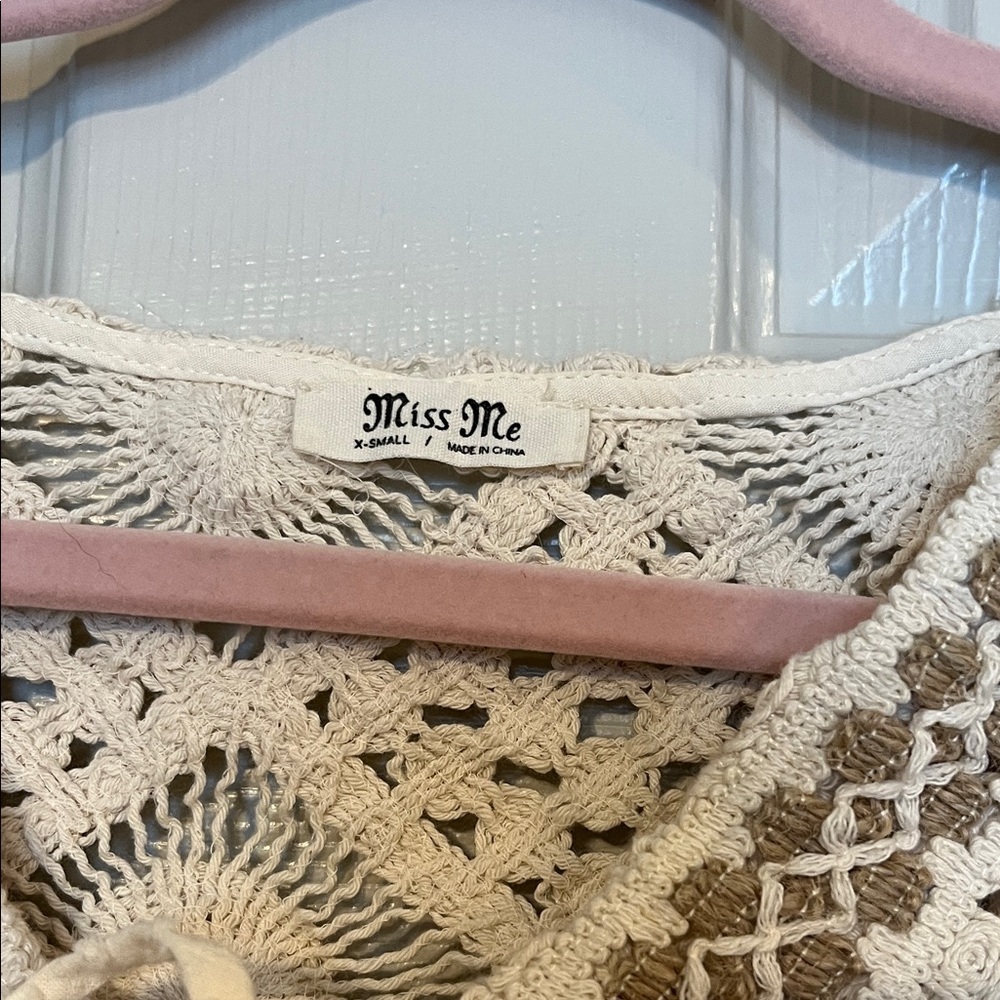 Miss Me Buckle Elegant Cream Lace-Up Bohemian Blouse Xsmall - Picture 6 of 7